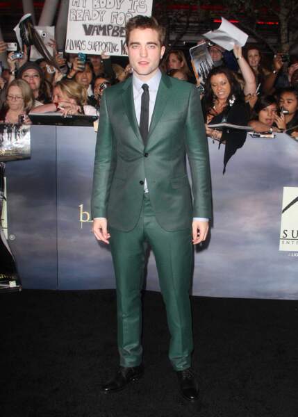Robert Pattinson à l'avant-premiere du film Twilight "Breaking Dawn 2", à Los Angeles, le 12 novembre 2012.