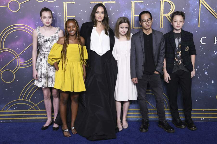 Shiloh Jolie-Pitt porte la robe Dior piquée ç sa maman, Angelina Jolie, Zahara, Vivienne, Maddox, Knox Leon