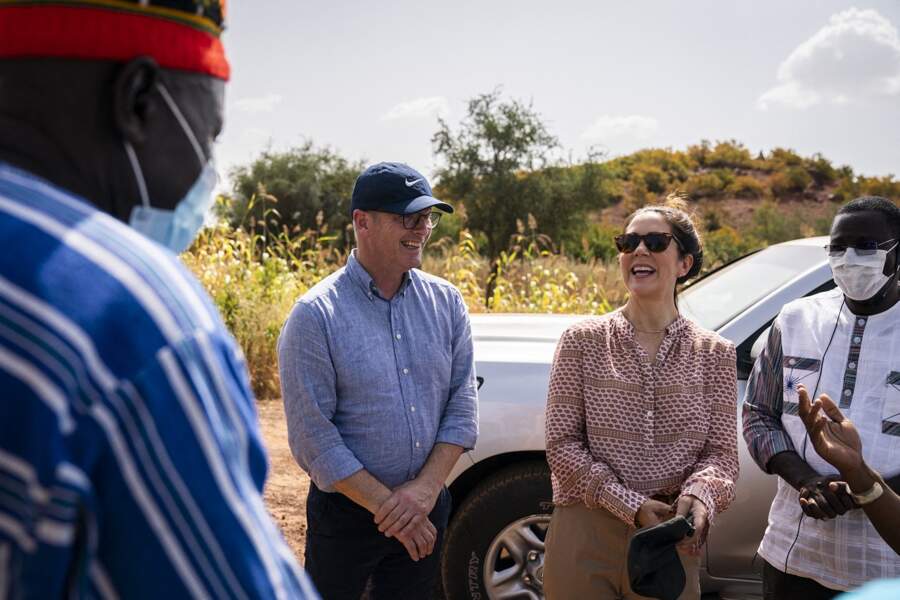 Toujours avec le sourire, Mary de Danemark a longuement discuté des droits des femmes lors de son voyage au Burkina Faso. 
