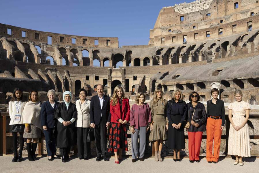 Brigitte Macron et  Carrie Johnson visitent le Colisée à Rome. 