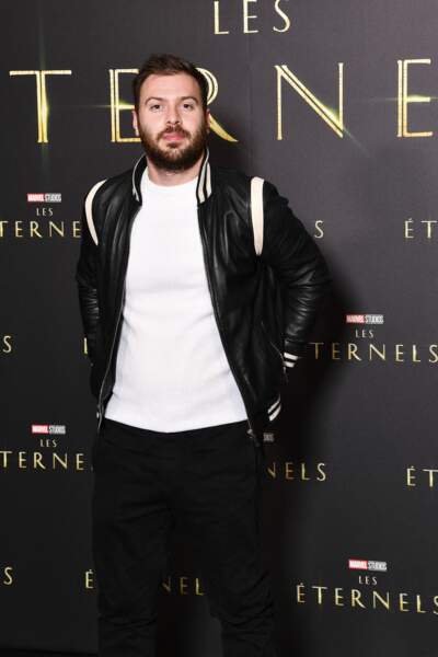 Le youtuber Newtiteuf (Julien Dachaud) à l'avant première du film Marvel "Les Eternels" au Grand Rex à Paris le 2 novembre 2021