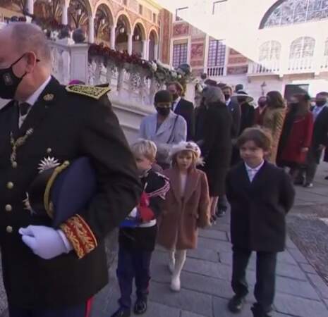 En ce jour de fête nationale à Monaco, ce vendredi 19 novembre, le prince Albert de Monaco a pu compter sur le soutien des membres de sa famille.