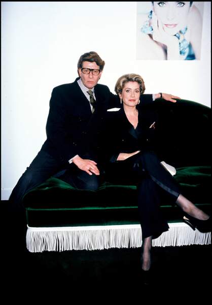 Catherine Deneuve et Yves Saint Laurent: le couturier et sa muse en 1993