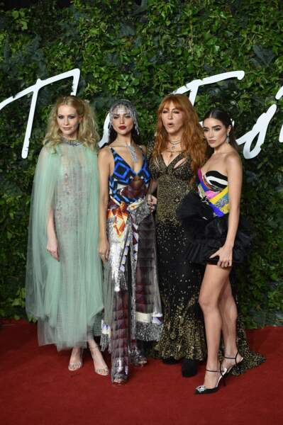 Poppy Delevingne, Eiza Gonzalez, Olivia Culpo et Charlotte Tilbury lors des British Fashion Awards 2021 à Londres, le 29 novembre.
