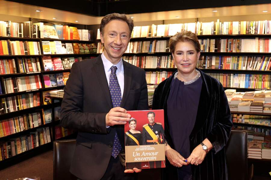 Stéphane Bern et Maria-Teresa de Luxembourg ont co-écrit le livre "Un amour souverain". 
