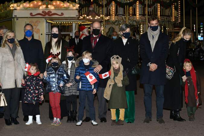 Albert II en sortie avec ses enfants à l'approche de Noël, ce 3 décembre