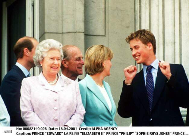 Elizabeth II en train de rire avec son petit-fils le prince William
