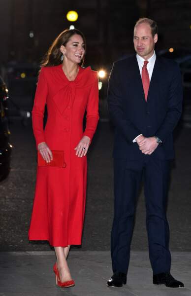 Le prince William, duc de Cambridge et Kate Middleton assistent au service de chant communautaire Together At Christmas à l'abbaye de Westminster, à Londres, le 8 décembre 2021.
