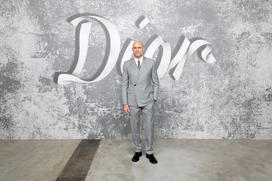 Mark Strong au défilé Dior Hommes Automne-Hiver 2021/2022