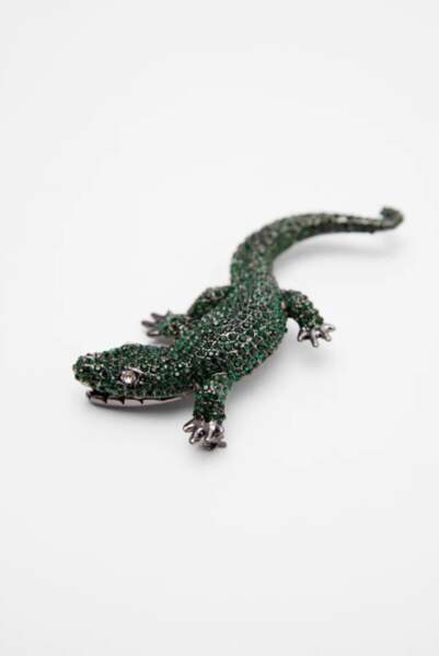 Broche métallique en forme de crocodile, brillants colorés et fermoir à épingle, Zara, 15,95€