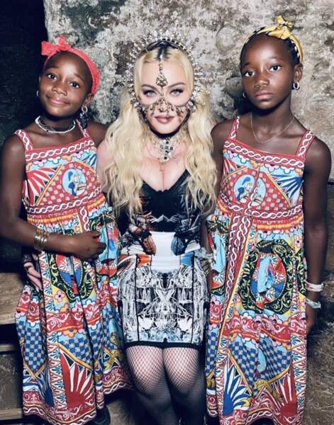 Madonna a adopté des jumelles