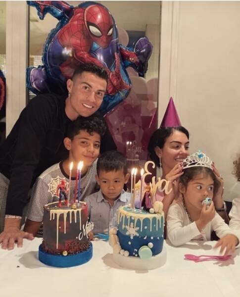 Cristiano Ronaldo et Georgina Rodriguez ont eu des jumeaux