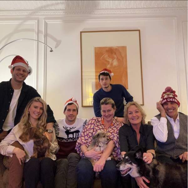 Paul et Luana Belmondo, entourés de leurs fils et leurs proches pour Noël.  