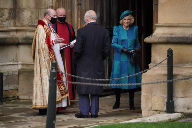 Le prince de Galles et la duchesse de Cornouailles sont accueillis par le doyen de Windsor
