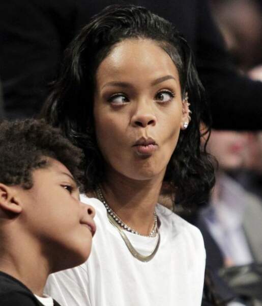Rihanna est la professionnelle des grimaces 