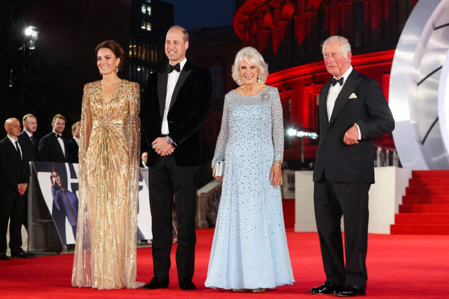 La robe longue et dorée sensationnelle de Kate Middleton, le 28 septembre 2021