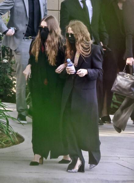 Ashley Olsen et Mary-Kate Olsen assistent aux funérailles de Bob Saget, ce 14 janvier