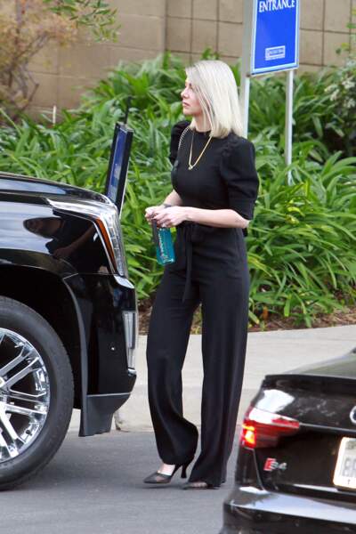 La veuve de Bob Saget paparazzer le jour des funérailles de Bob Saget à Los Angeles