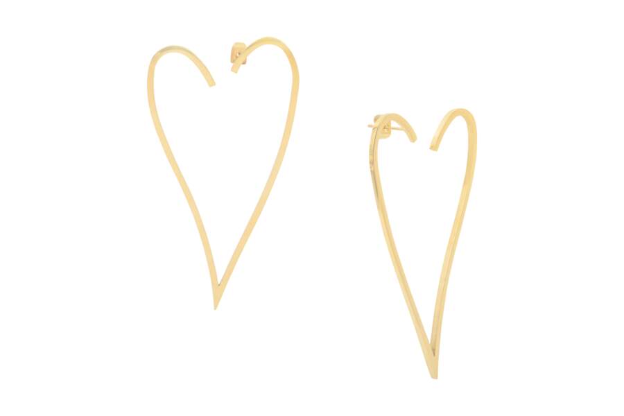 Boucles d’oreilles dorées à l’or fin Amour, Caroline Najman aux Galeries Lafayette, 59€