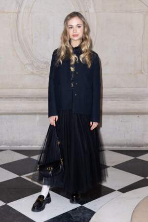 Amelia Windsor lors du photocall du défilé Dior Haute Couture Printemps/Été 2022