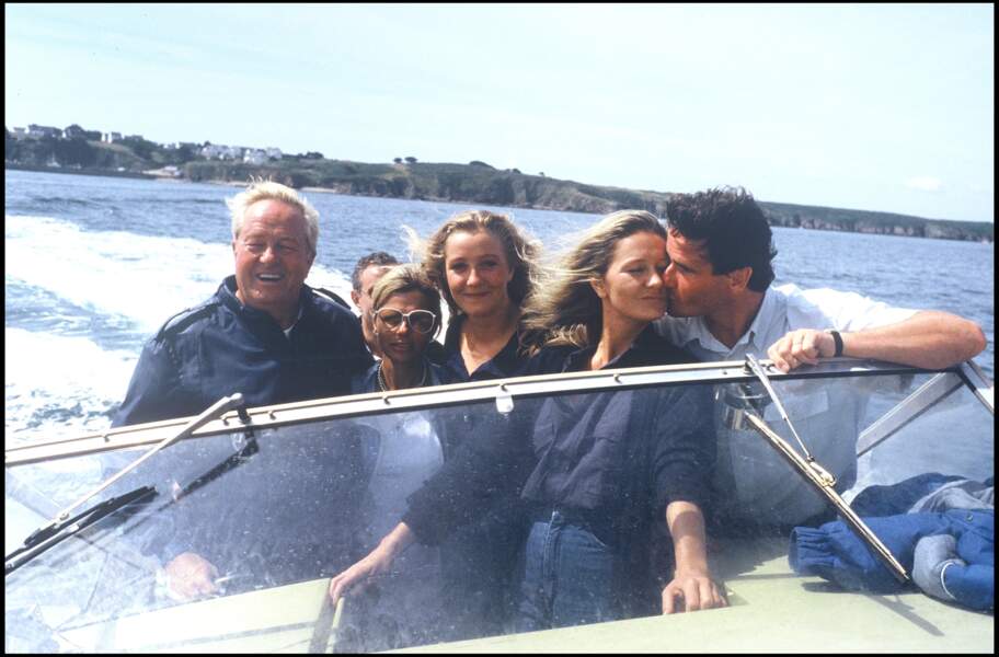 Cadre influent dans les années 1990, Philippe Olivier est l'époux de Marie Caroline Le Pen (à droite), soeur de Marine Le Pen. Leur fille Nolwenn est en couple avec Jordan Bardella. 