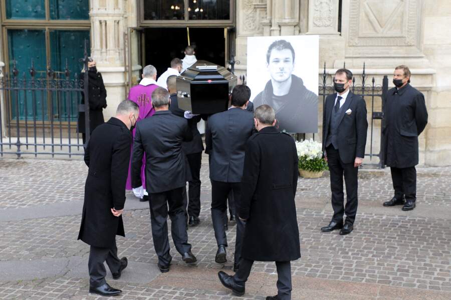 Le cercueil aux obsèques de Gaspard Ulliel en l'église Saint-Eustache à Paris, le 27 janvier 2022.