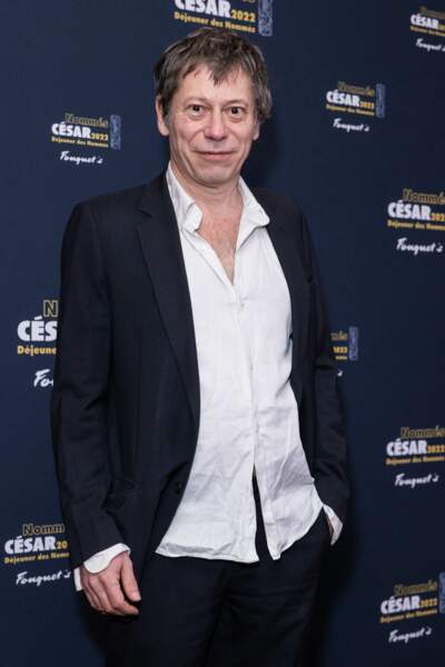 Mathieu Amalric au photocall du déjeuner des nommés aux César 2022 à Paris, le 6 février 2022. Il est nommé pour un César de la meilleure adaptation pour Serre moi fort. 
