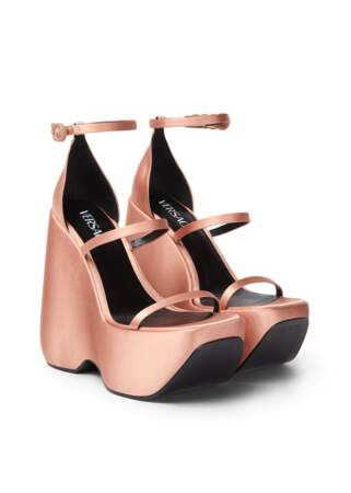 Triplatform Shoes en satin, Versace, prix sur demande