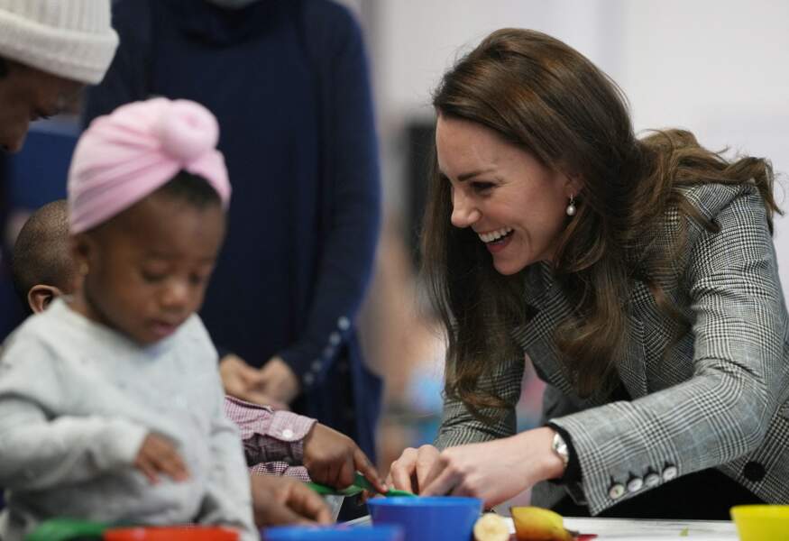 Kate Middleton pleine d'attention pour les enfants