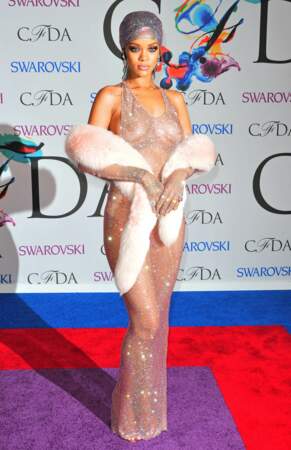 Rihanna aux CFDA Fashion Awards en 2014