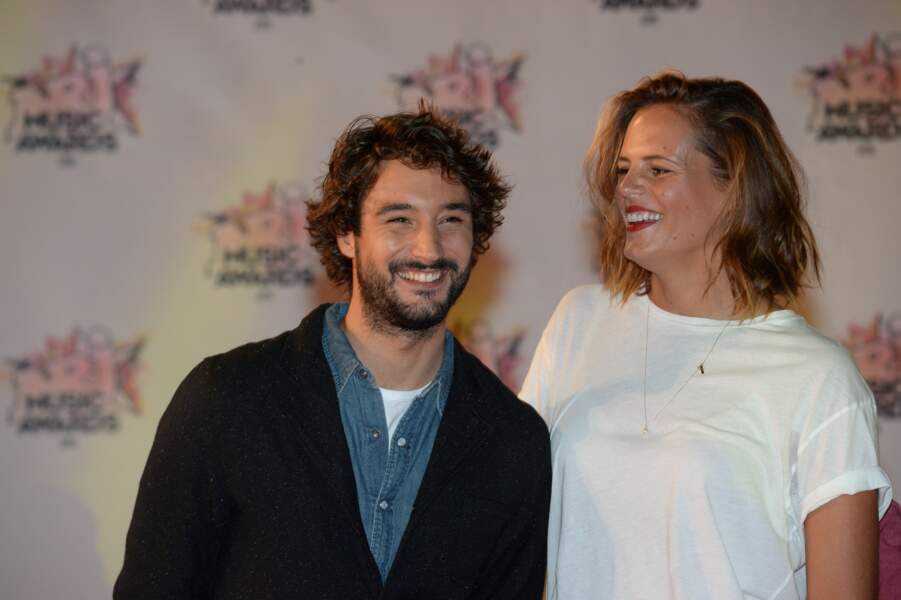 Jérémy Frérot et sa femme Laure Manaudou lors de la 17e cérémonie des NRJ Music Awards au Palais des Festivals à Cannes, le 7 novembre 2015. Depuis ils ont eu deux enfants ensemble.