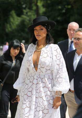 Rihanna à la Fashion Week à Paris en 2017