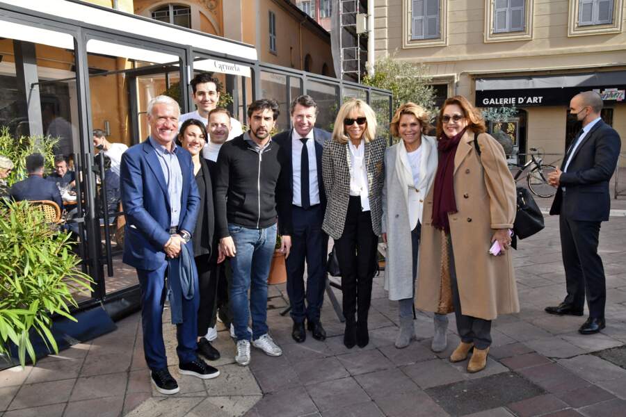Didier Deschamps, Christian Estrosi, le maire de Nice, Brigitte Macron dans un look chic et Laura Tenoudji Estrosi.