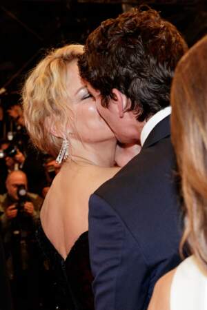 Niels Schneider a changé la vision de l'amour qu'avait Virginie Efira, au Festival de Cannes de mai 2019