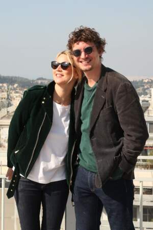 Niels Schneider et Virginie Efira habitent ensemble, ici à Athènes en avril 2019