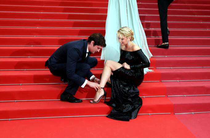 Niels Schneider et Virginie Efira lors du 72ème Festival International du Film de Cannes le 24 mai 2019.