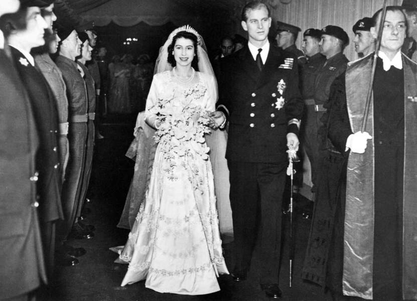 La reine Elizabeth II portant la tiare  "Queen Mary Fringe" lors de son mariage, en 1947