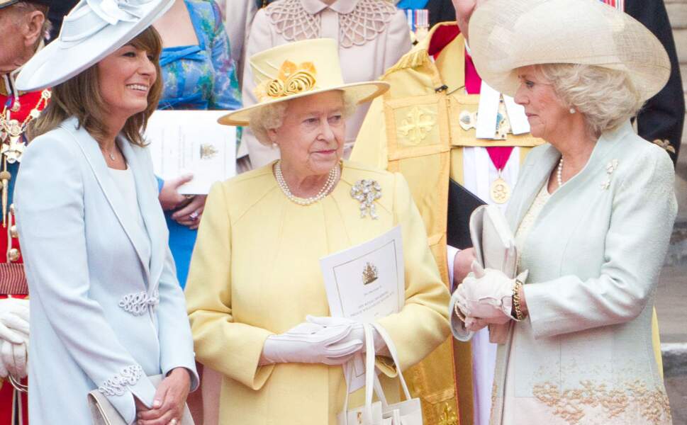 Elizabeth II et sa broche en diamant, au mariage du Prince William et de Kate Middleton en 2011