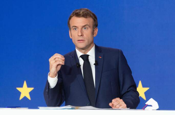  Emmanuel Macron donnant une conférence de presse à l'Elysée pour présenter la présidence française du Conseil de l'Union européenne, le 9 décembre 2021. 