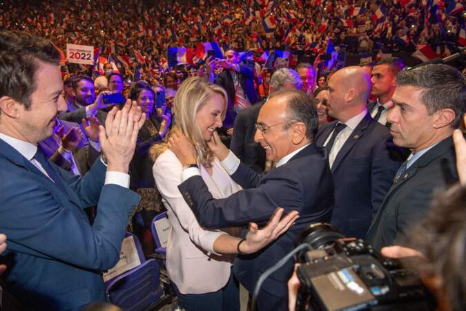 Eric Zemmour et Marion Maréchal très complices, lors du meeting du candidat Reconquête ! à l'élection présidentielle, au Zénith de Toulon le 6 mars 2022.
