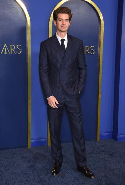 Connu pour avoir interprété Spider-Man, Andrew Garfield, était convié au dîner des nominés de la 94ème édition des Oscars à Los Angeles.