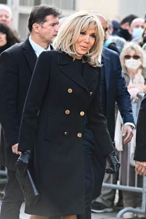 Brigitte Macron a rendu un dernier hommage à Jean-Pierre Pernaut lors de la messe organisée en la basilique Sainte-Clotilde à Paris, le mercredi 9 mars 2022.