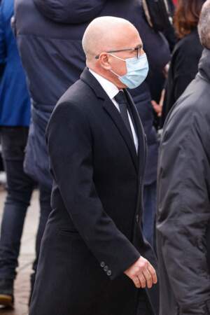 Éric Ciotti arrive aux obsèques de Jean-Pierre Pernaut en la Basilique Sainte-Clotilde à Paris le 9 mars 2022.