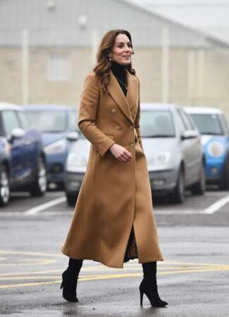 Kate Middleton et son manteau camel Massimo Dutti, le 22 janvier 2020