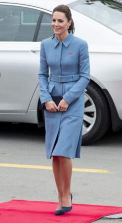 Kate Middleton, et sa robe manteau Alexander McQueen le 10 avril 2014