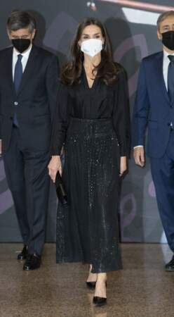 La reine Letizia d'Espagne, splendide, assiste au concert " XX In Memoriam" à Madrid le 10 mars 2022.