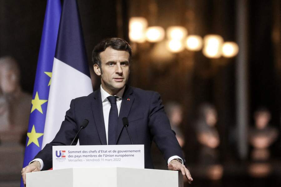 Le président Emmanuel Macron lors d'une conférence de presse au château de Versailles le 11 mars 2022