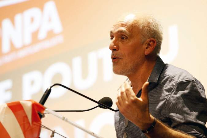 Philippe Poutou, candidat à l'élection présidentielle pour le Nouveau Parti Anticapitaliste, était en meeting le 1er mars 2022 au Centre Culturel de la Vie Associative à Villeurbanne 