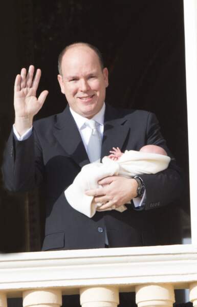 En 2015, Albert II présente ses jumeaux Jacques et Gabriella