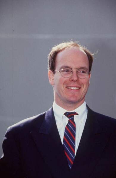 Albert II mettait davantage des lunettes à partir de 1994